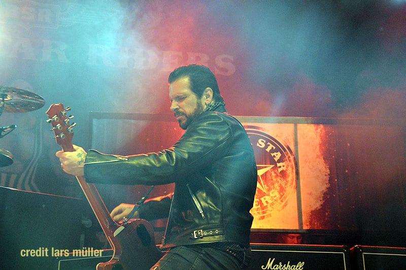 blackstarriders@z701 blackstarriders@z701