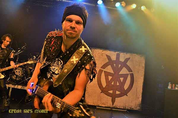 burningblack@chollerhalde-1804 burningblack@chollerhalde-1804