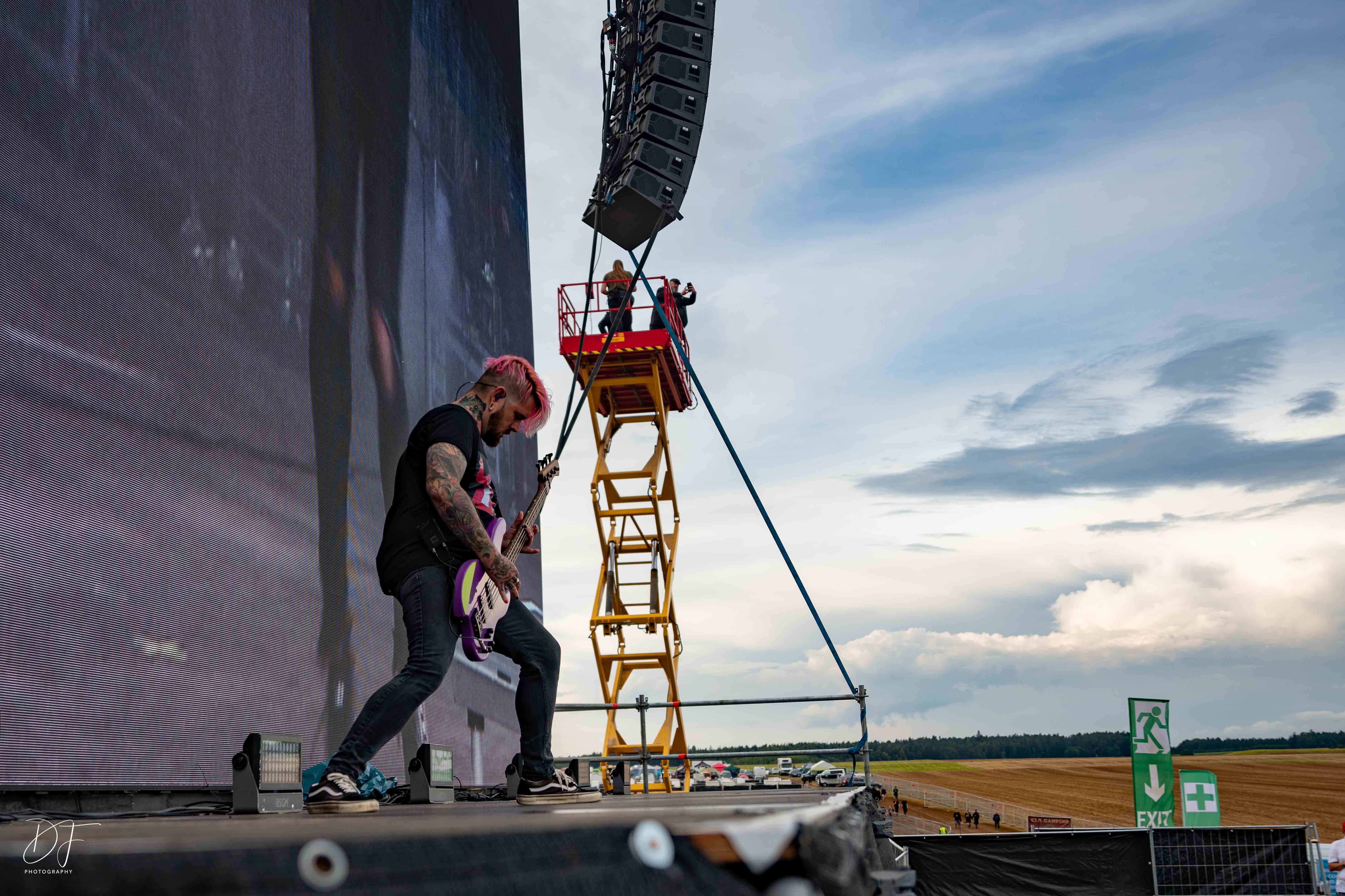 burytomorrow@summerbreeze22-6 burytomorrow@summerbreeze22-6