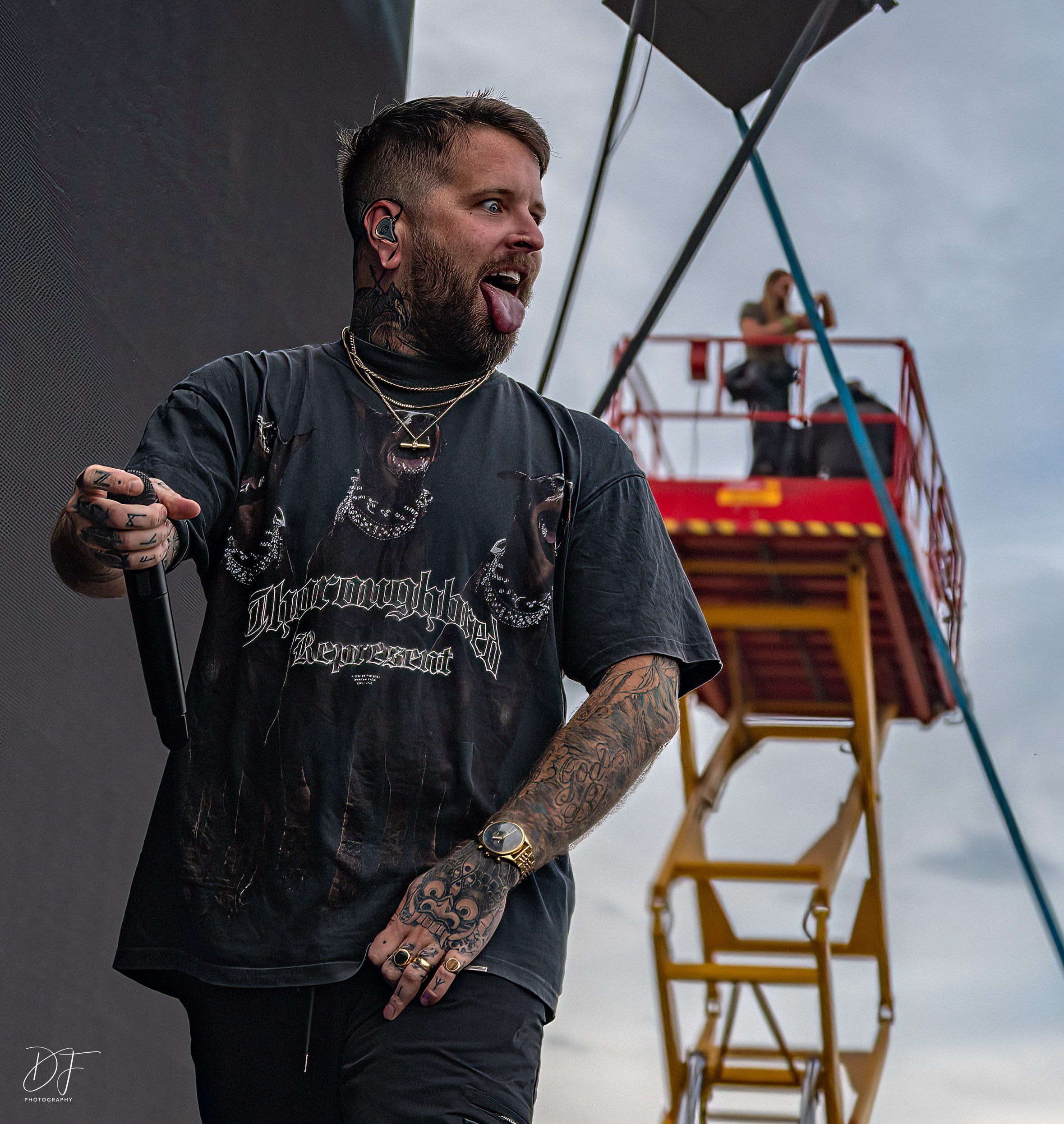 burytomorrow@summerbreeze22-9 burytomorrow@summerbreeze22-9