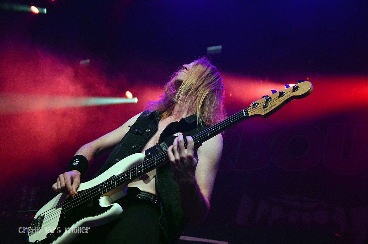 desecrator@samsunghall-1703 desecrator@samsunghall-1703