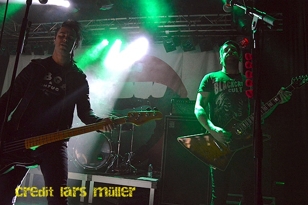 fallinginreverse@dynamo1804 fallinginreverse@dynamo1804