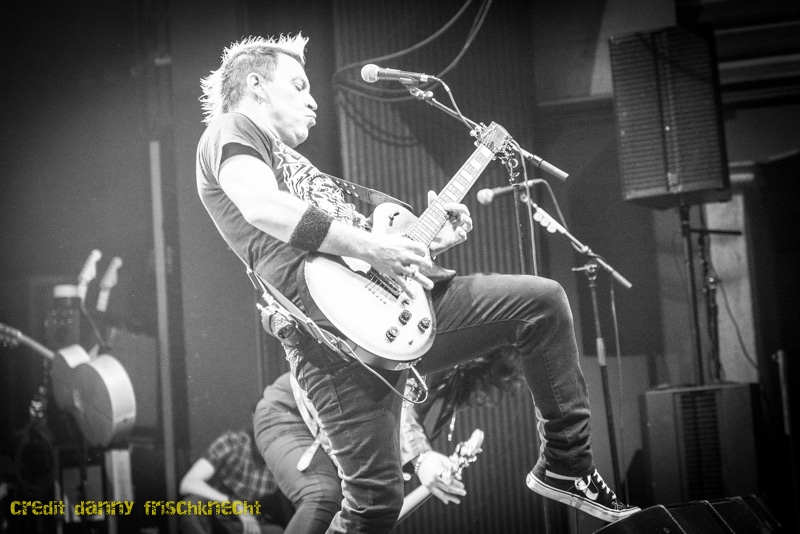 fozzy@volkshaus-18-11 fozzy@volkshaus-18-11