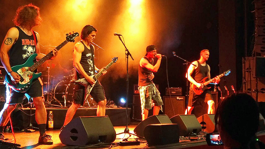 01_sameoldstory 01_sameoldstory