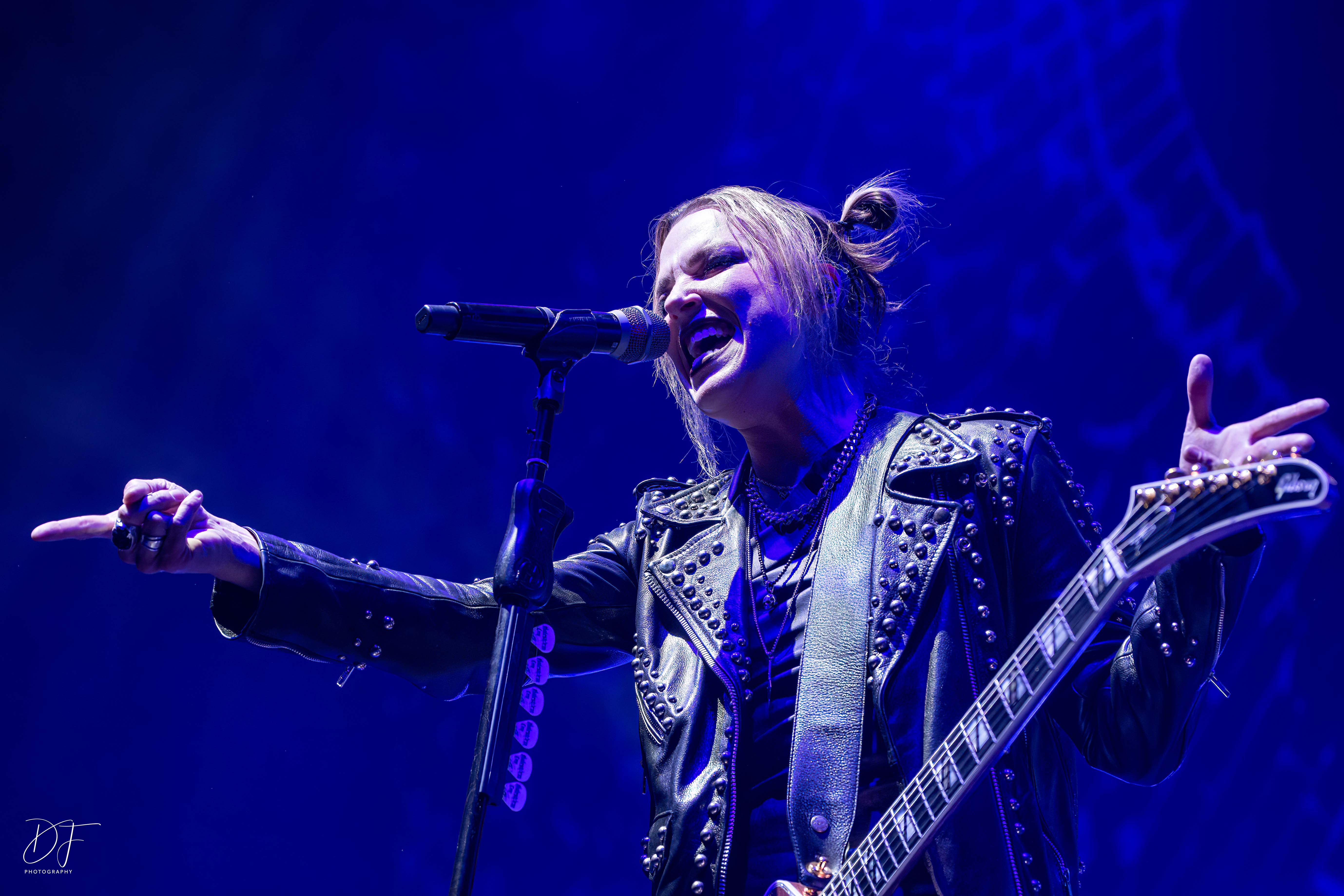 halestorm@thehall22-18 halestorm@thehall22-18