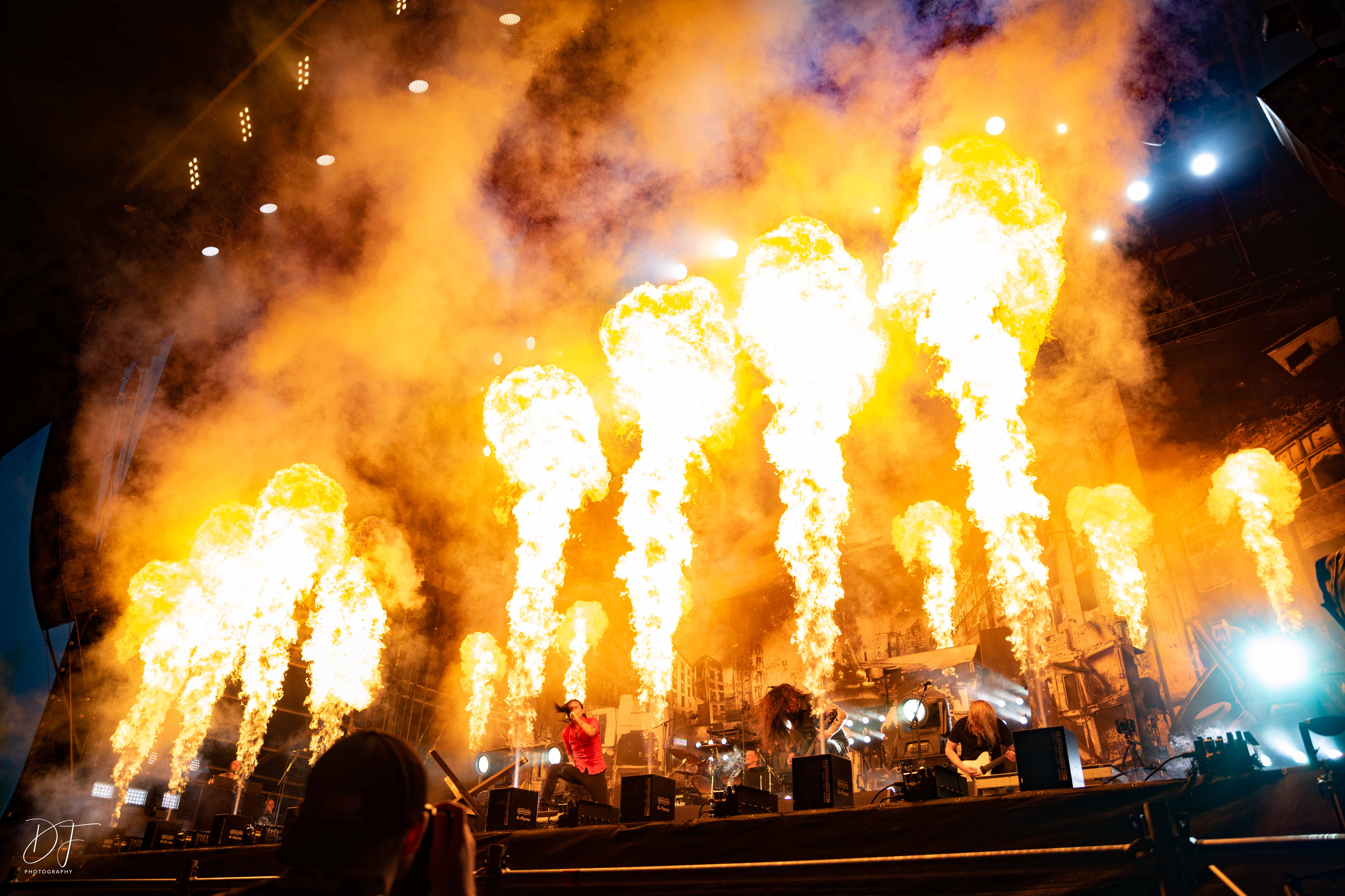 heavenshallburn@summerbreeze22-11 heavenshallburn@summerbreeze22-11