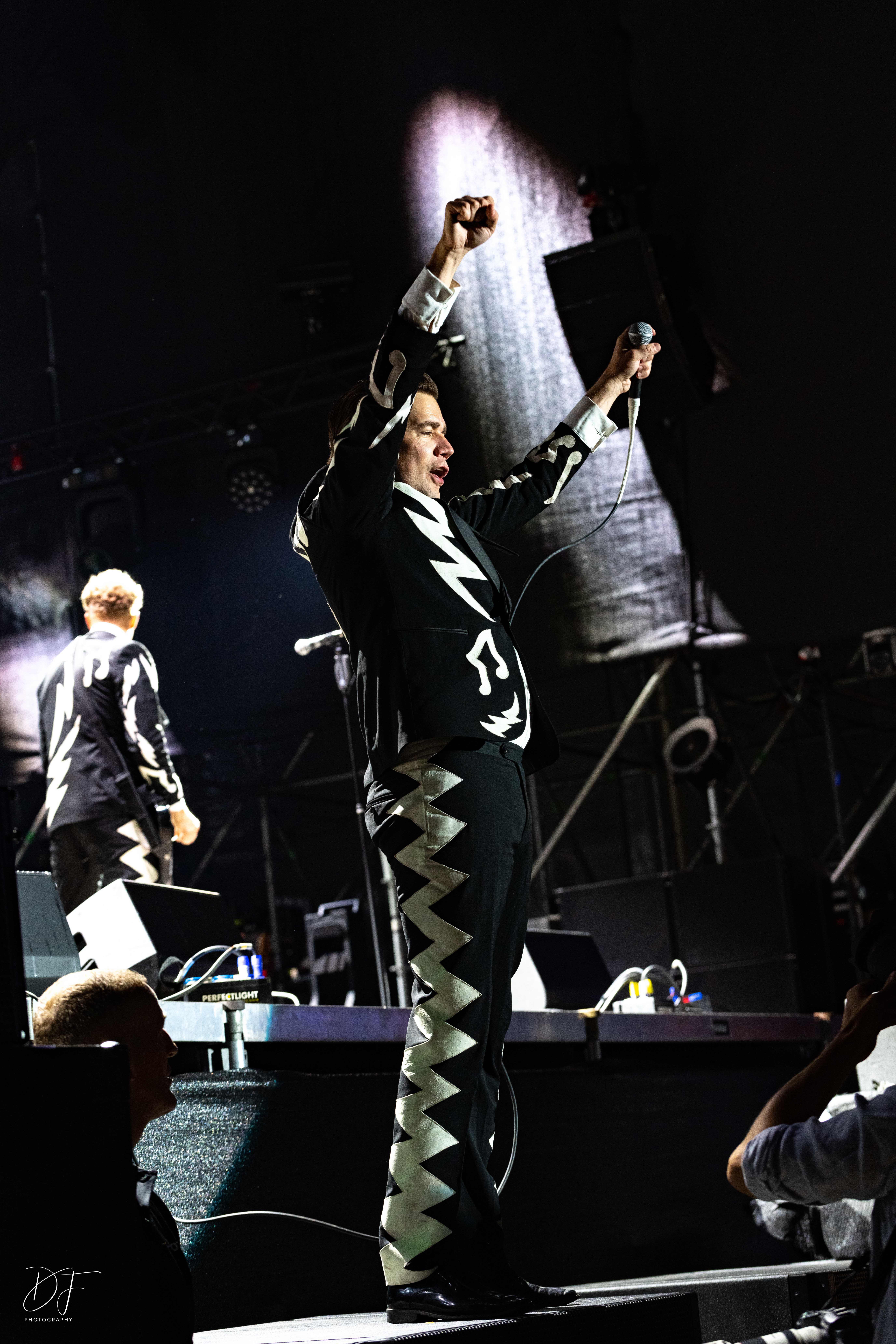 hives@rockthering22-4 hives@rockthering22-4