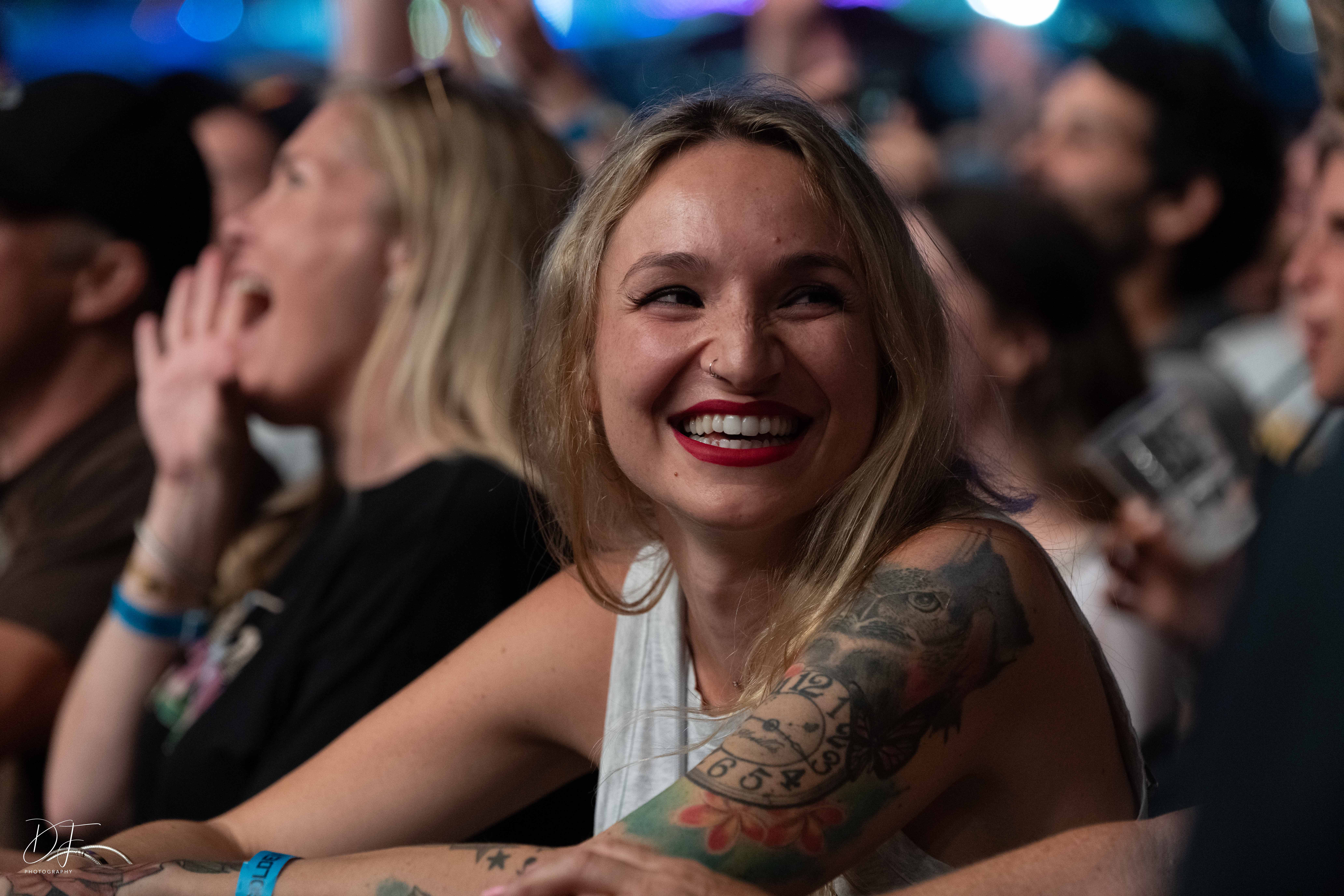 hives@rockthering22-5 hives@rockthering22-5