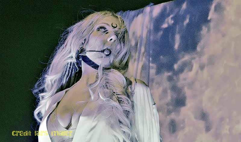 inthismoment@z7-1804 inthismoment@z7-1804