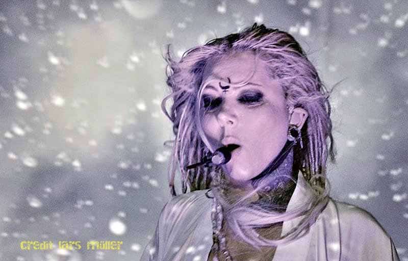 inthismoment@z7-1805 inthismoment@z7-1805