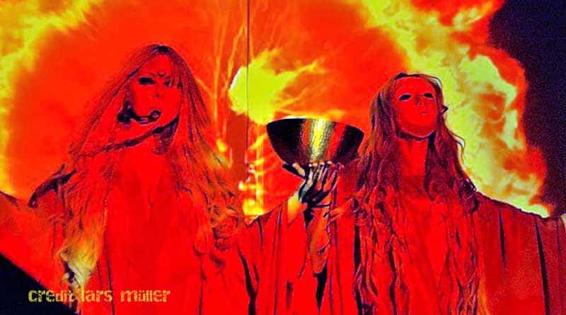 inthismoment@z7-1812 inthismoment@z7-1812