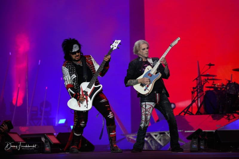 moetleycruee@stockhornarena23-25 moetleycruee@stockhornarena23-25