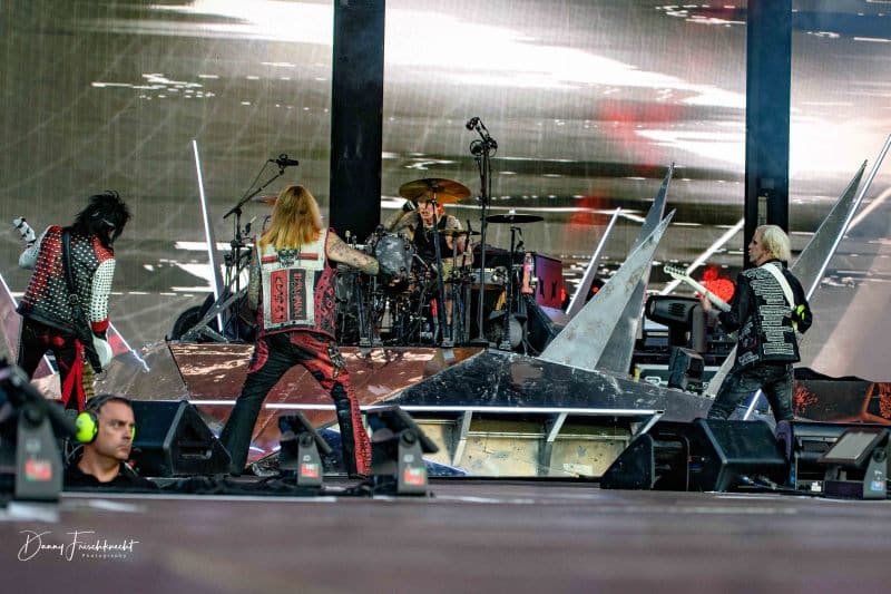 moetleycruee@stockhornarena23-33 moetleycruee@stockhornarena23-33