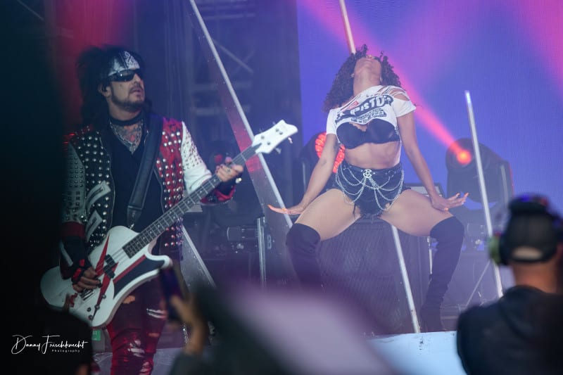 moetleycruee@stockhornarena23-4 moetleycruee@stockhornarena23-4