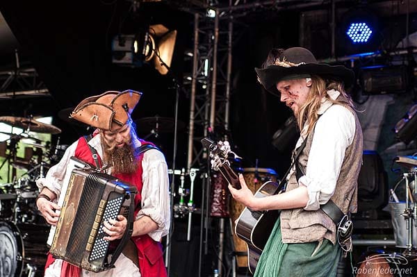 Mr.-Hurley-&-Die-Pulveraffen01 Mr.-Hurley-&-Die-Pulveraffen01