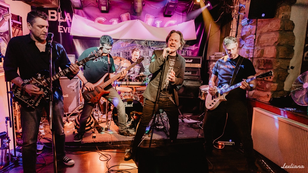 AR_Obsidian_Black11 AR_Obsidian_Black11