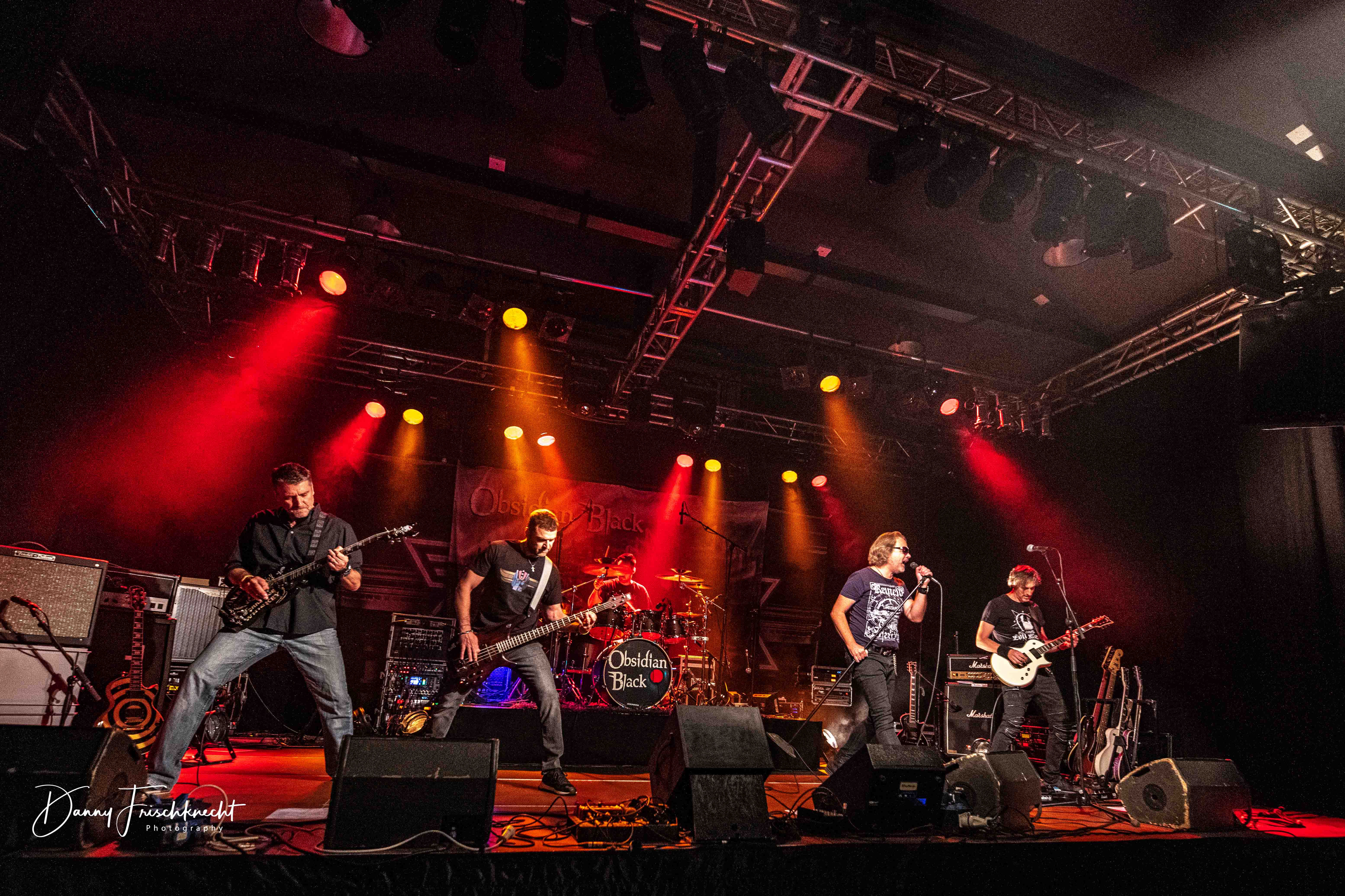 obsidian-black@rockintown22-10 obsidian-black@rockintown22-10