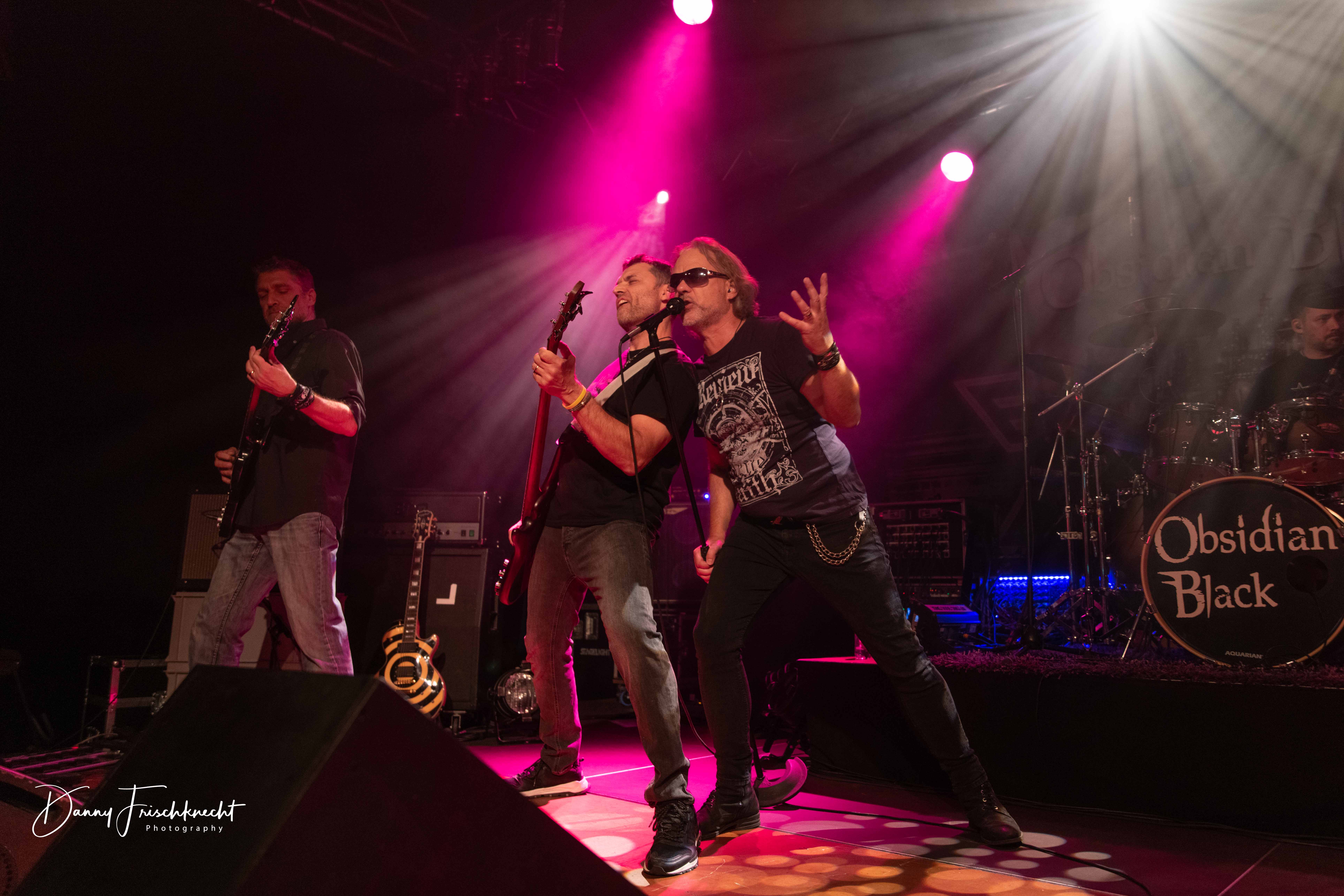 obsidian-black@rockintown22-13 obsidian-black@rockintown22-13