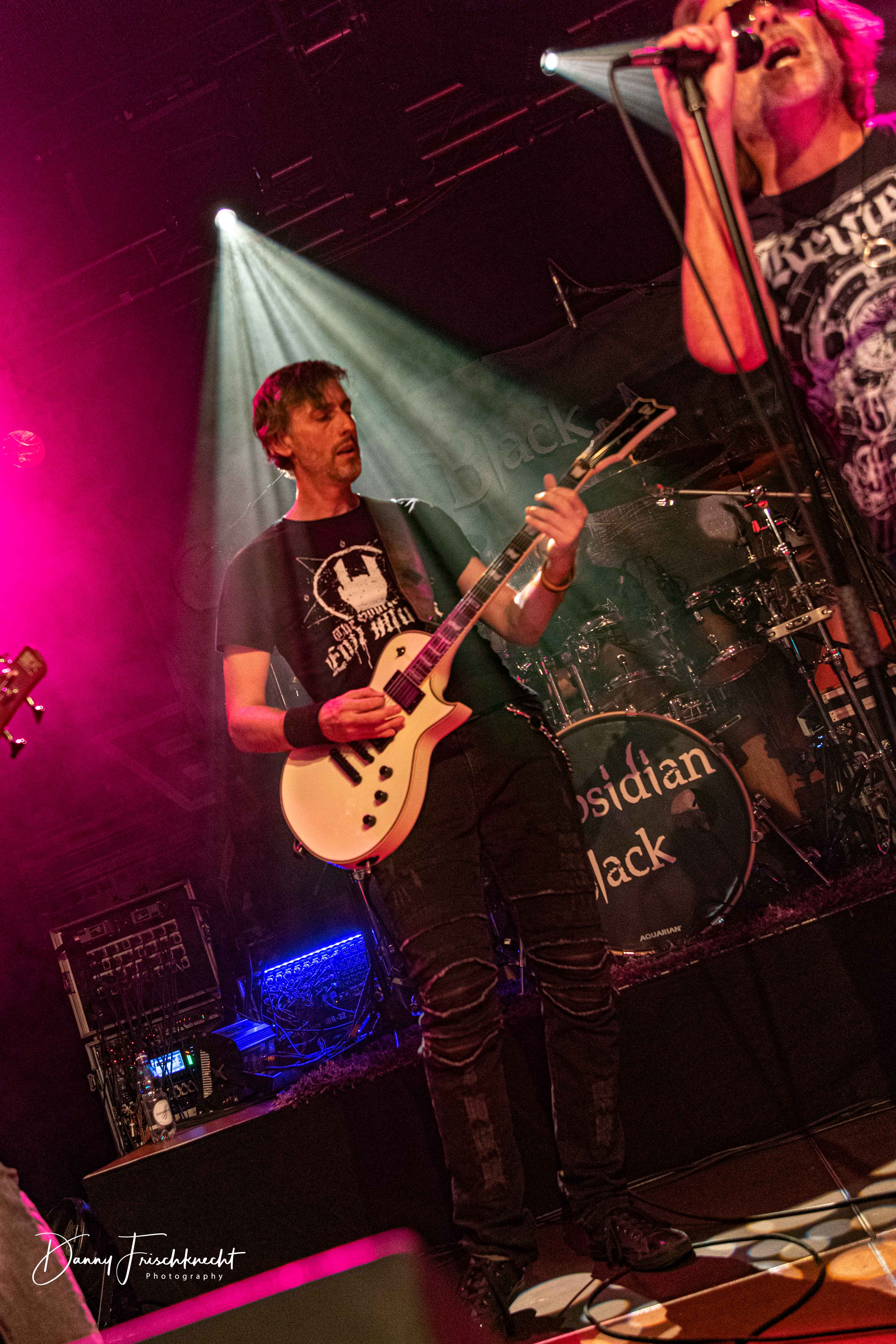 obsidian-black@rockintown22-14 obsidian-black@rockintown22-14