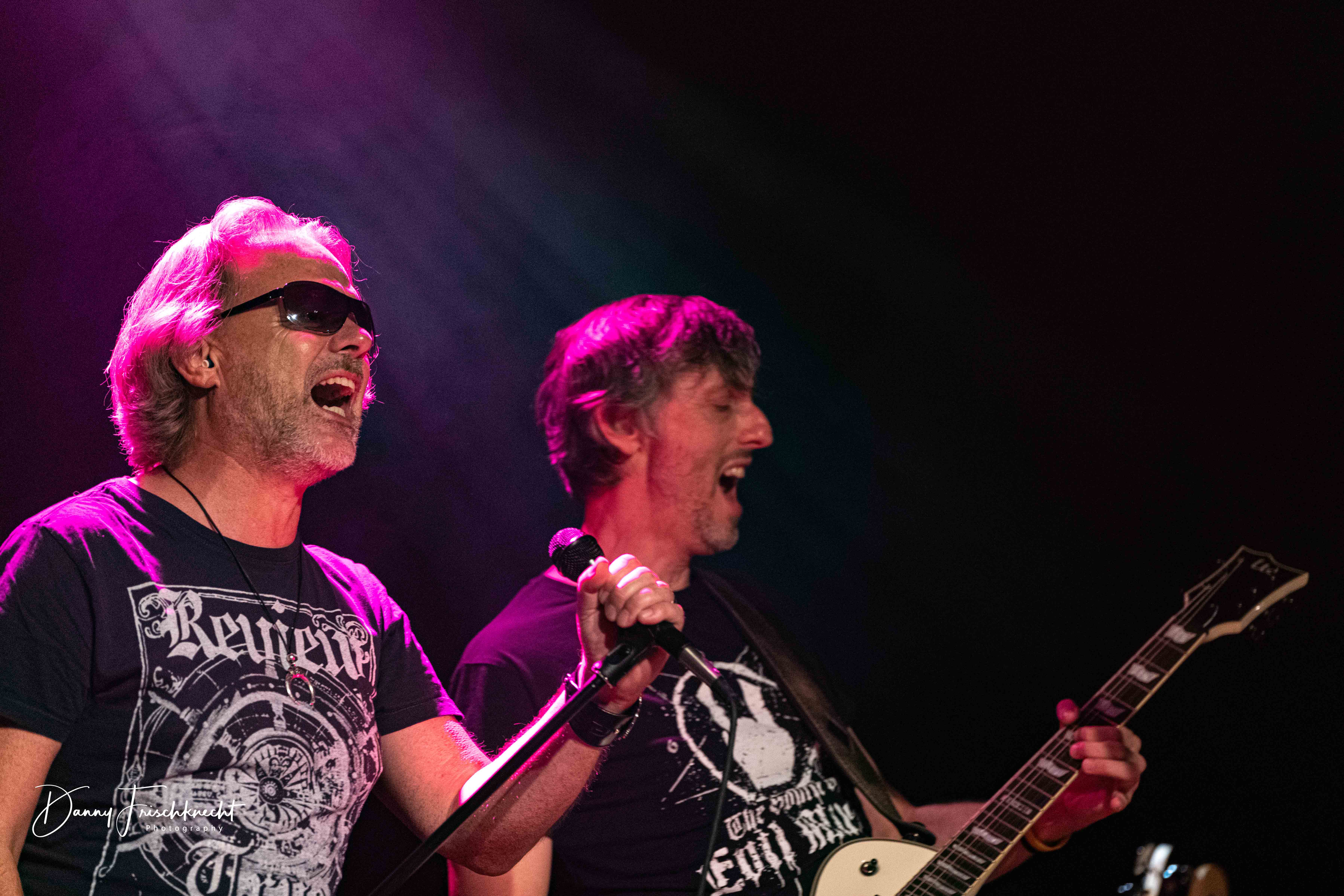 obsidian-black@rockintown22-15 obsidian-black@rockintown22-15