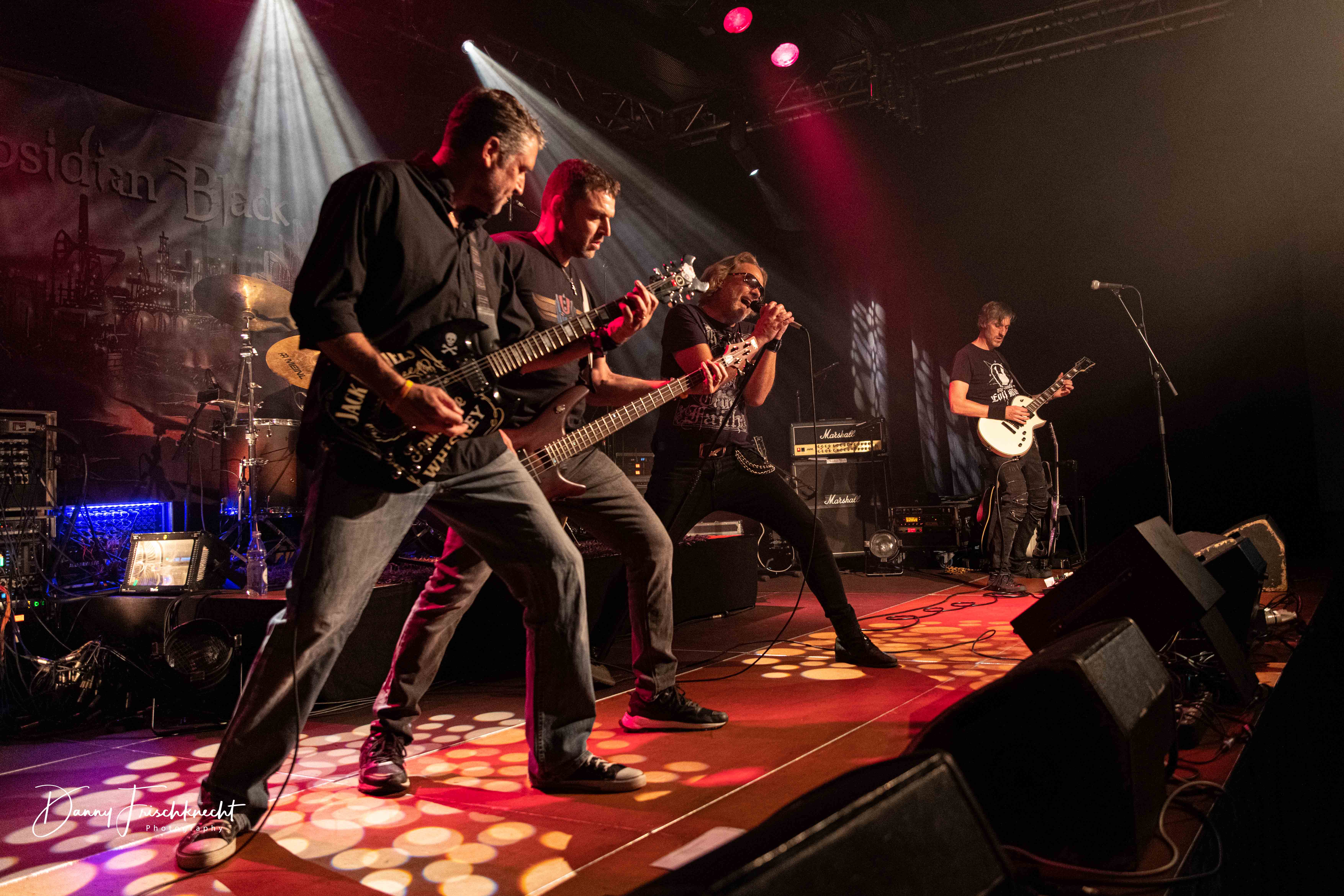 obsidian-black@rockintown22-16 obsidian-black@rockintown22-16