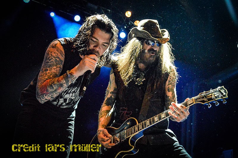 saliva@z7-1804 saliva@z7-1804