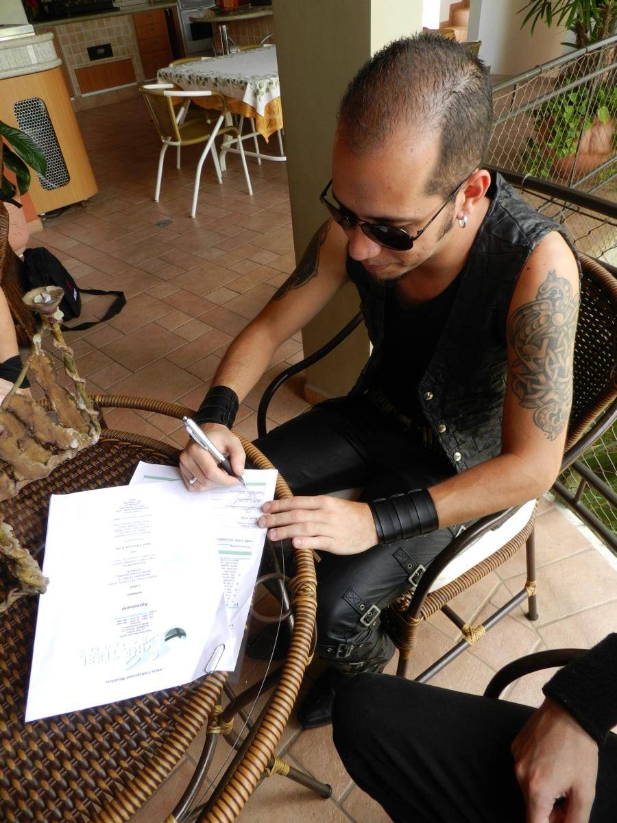 Hellish War signs new contract with Pure Steel Records from Germany