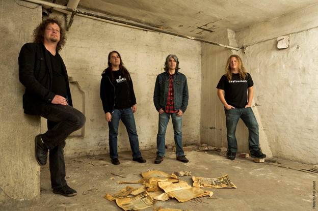 VOIVOD â€“ â€žTarget Earthâ€œ in den deutschen Charts!