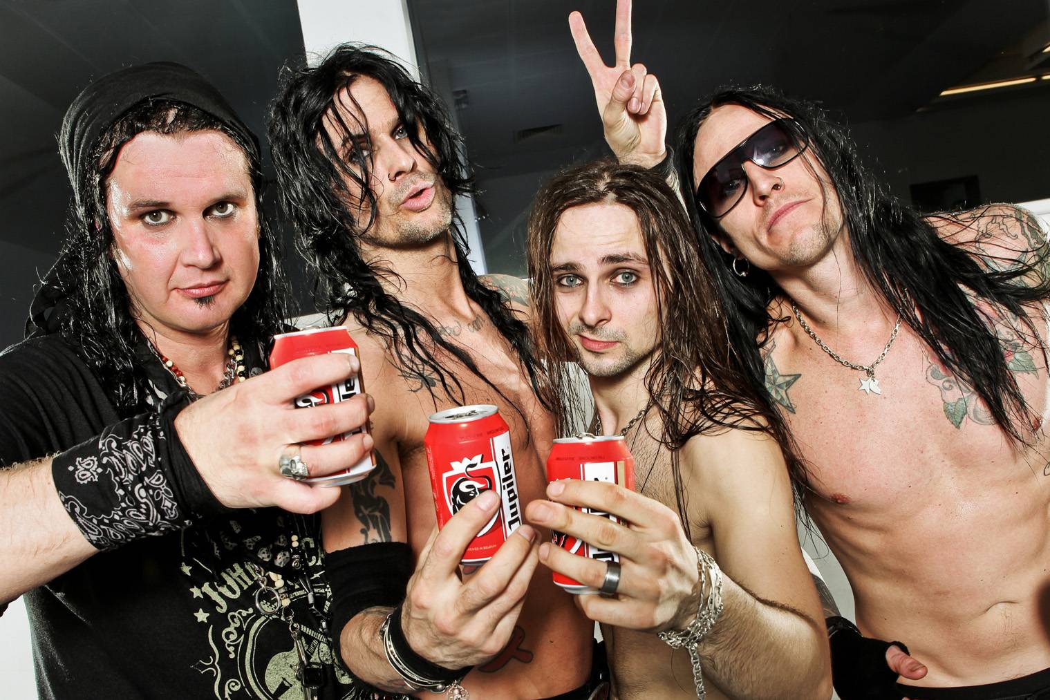 HARDCORE SUPERSTAR â€“ Tourtrailer und -dates online!