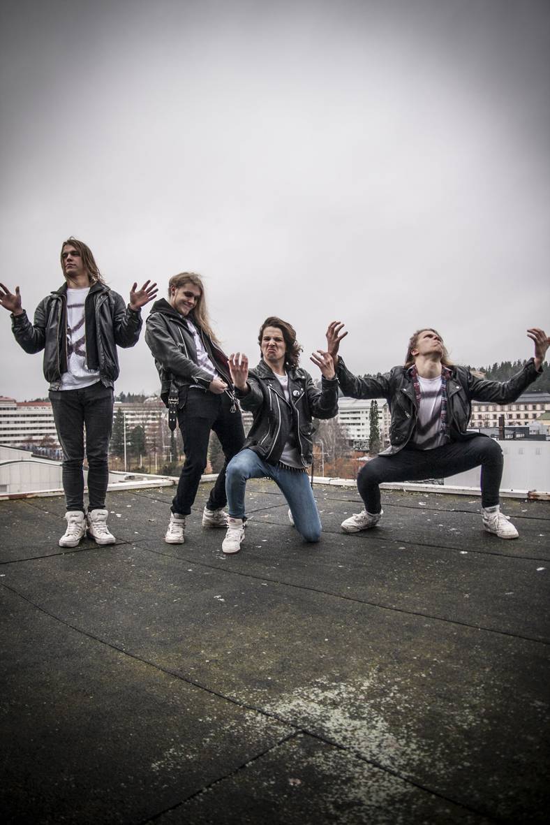 LOST SOCIETY â€“ Track-by-Track Teil 1 online!