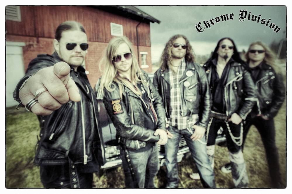 CHROME DIVISION â€“ spielen Singleshows!