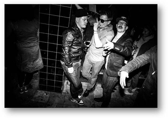 HEUTE 17:00 VIDEOPREMIERE AUF NOISEY  FETTES BROT â€žKussKussKussâ€œ