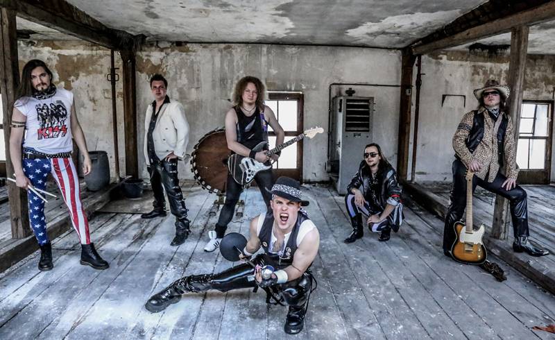 Sergeant Steel verÃ¶ffentlichen neuen Video- Clip „Mama Horny“.