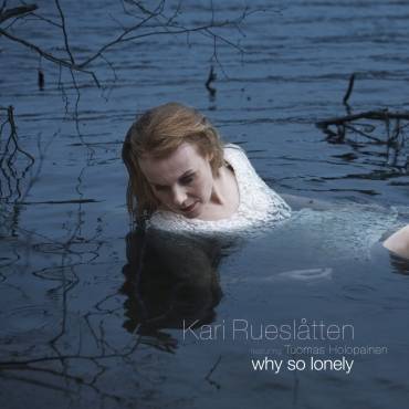Kari RueslÃ¥tten –   Videopremiere von „Why So Lonely“
