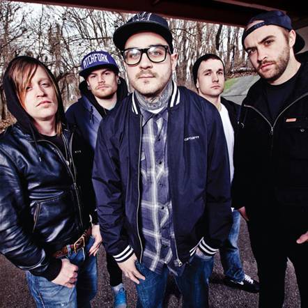 EMMURE RE-SIGNS FOR NEW ALBUM IN 2014 (9/18)