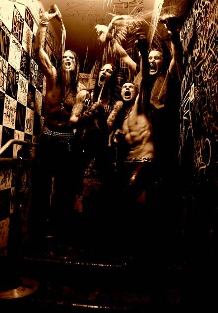 HARDCORE SUPERSTAR â€“ â€˜Because Of Youâ€™ â€˜ Videodoppelpremiere heute!