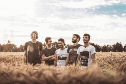 idle class – the sound of glaciers calving