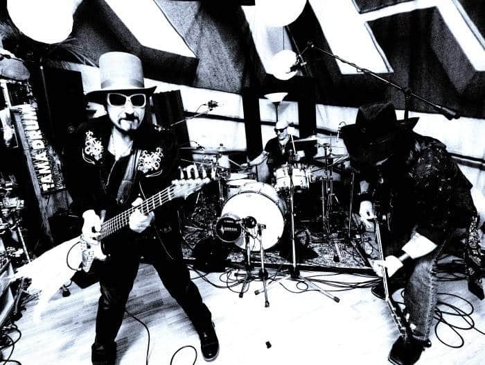 Supersonic Blues Machine – Prelistening