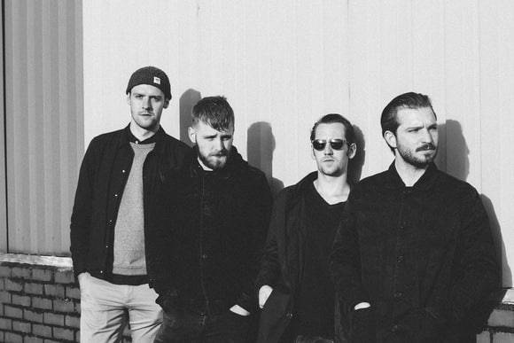 HOLY ESQUE – Tourabsage