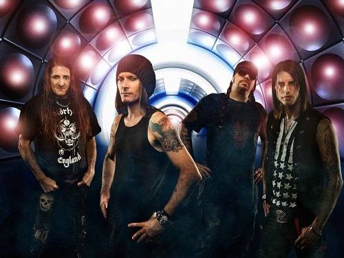 BUDDERSIDE mit selbstbetiteltem Debüt Album und Video zu „Pain“