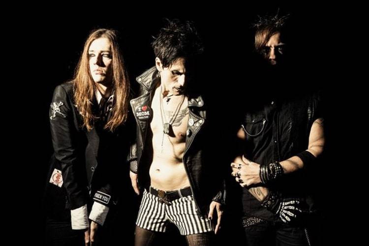 DOUBLE CRUSH SYNDROME – Musikvideo – Headlinertour – Album im Frühling