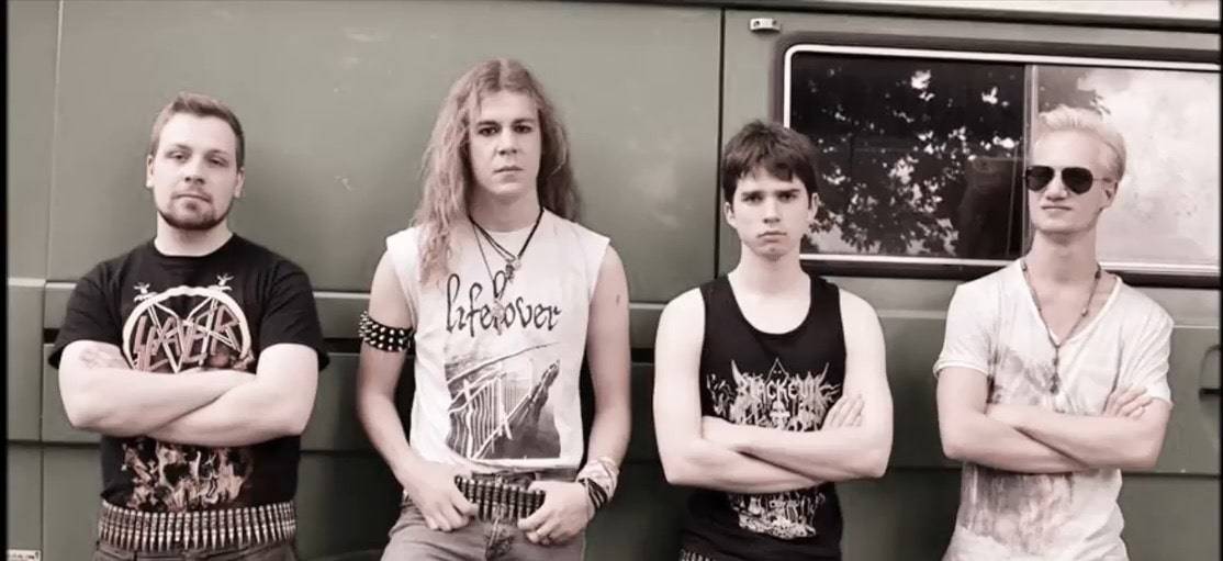 Anschnallen zur Zeitreise – STEEL MESSIAH