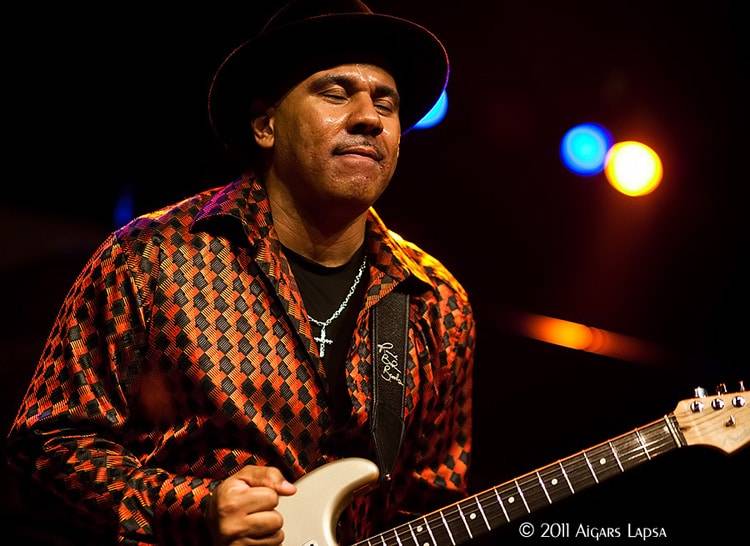 RONNIE BAKER BROOKS – Lyric Video Trailer zu „Times Have Changed“