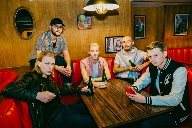 AS IT IS mit Video zu „Hey Rachel“ im Netz