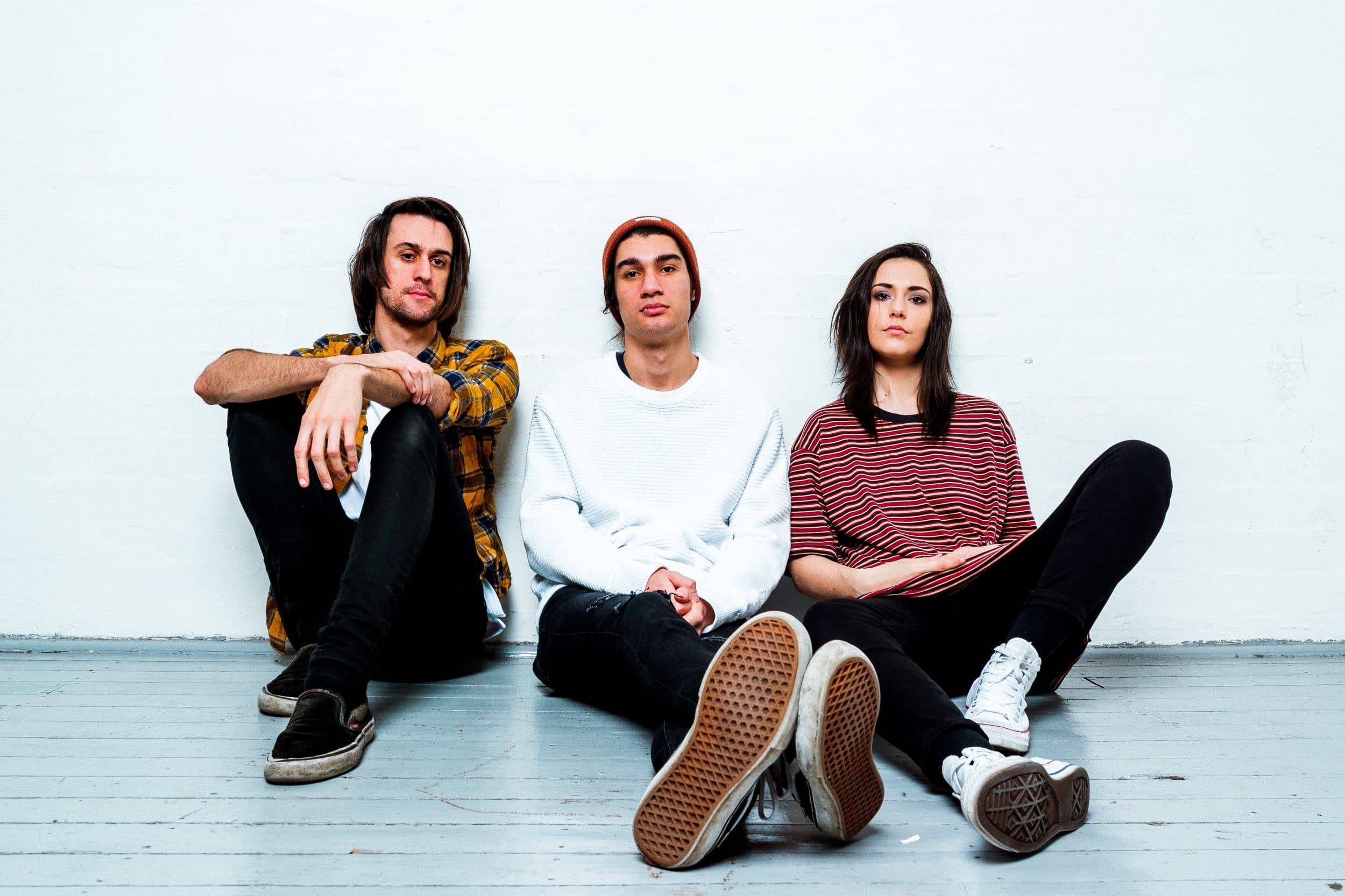 STAND ATLANTIC – „Skinny Dipping“