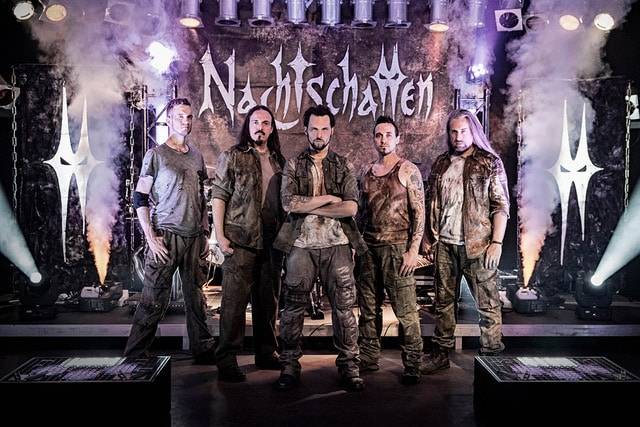 NACHTSCHATTEN mit EP „Leuchtfeuer“ im März