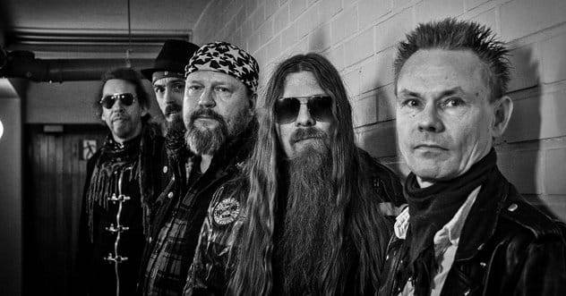 STANDING CREW – „First Noel“ Single und Video