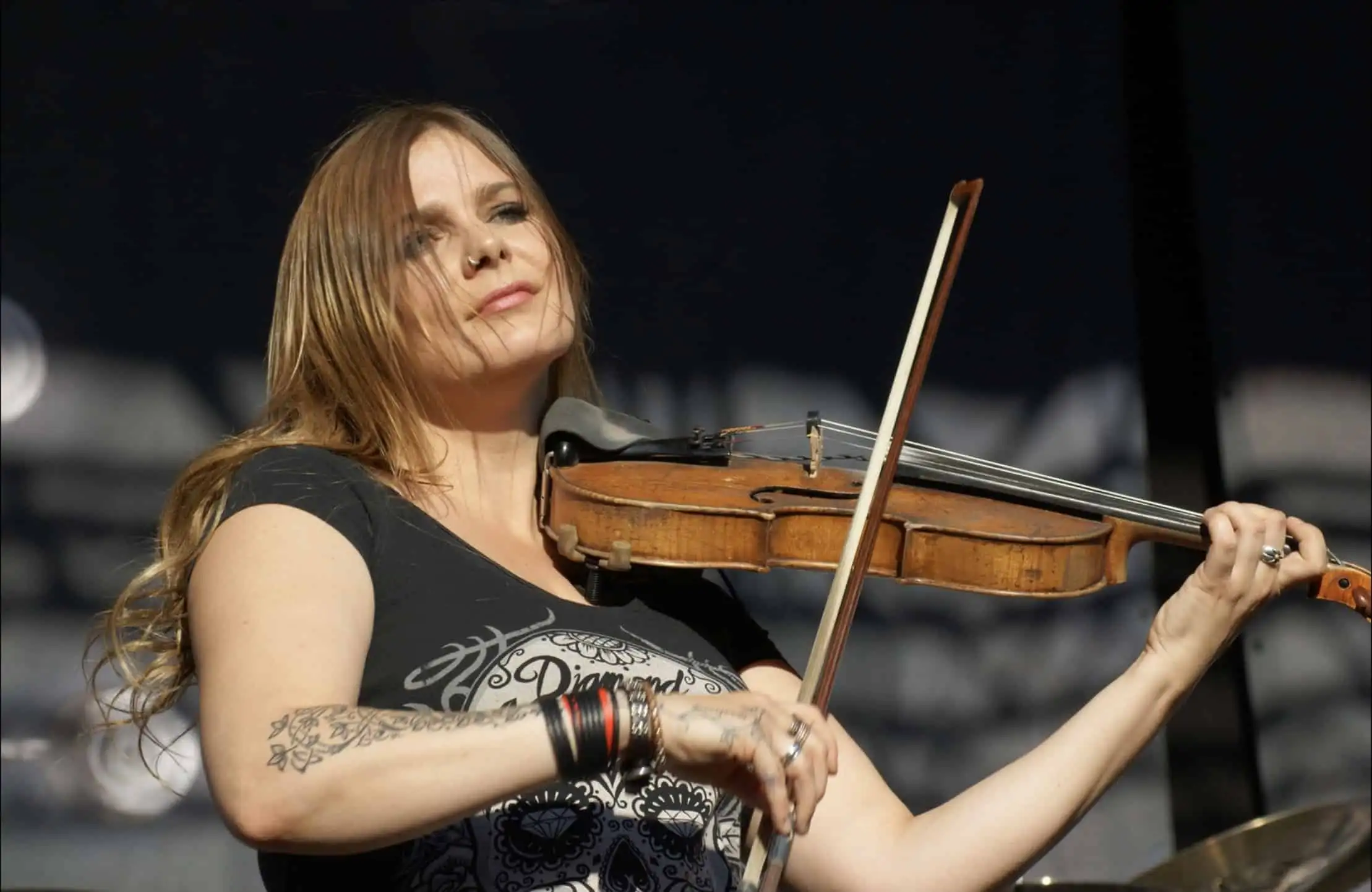 Zum zweiten Mal – Nicole Ansperger verlässt ELUVEITIE