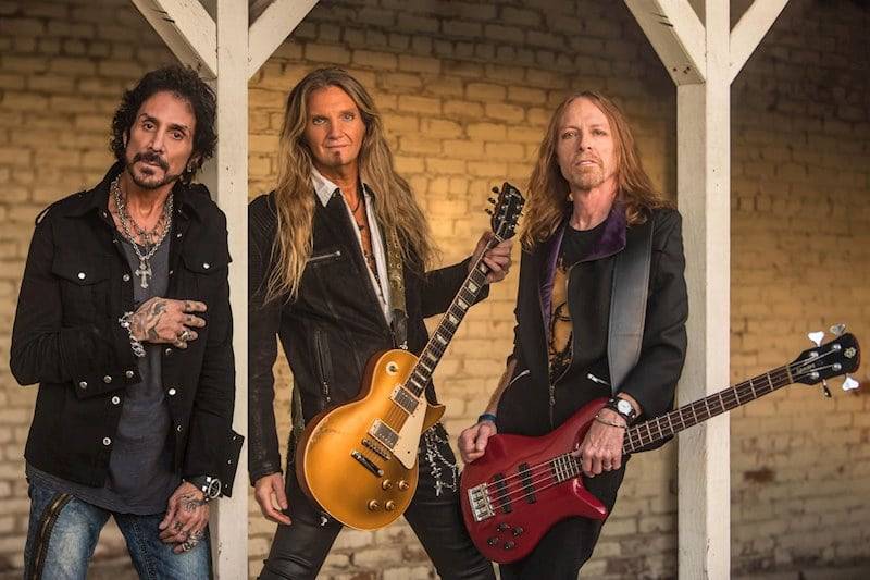 REVOLUTION SAINTS – Video „Against The Winds“