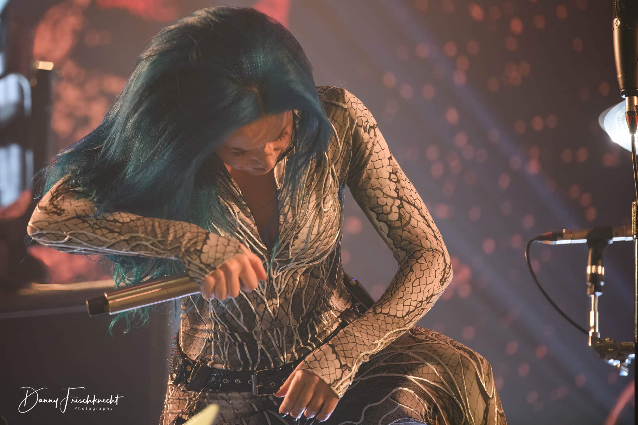 ARCH ENEMY mit neuem Video zu „Illuminate The Path“